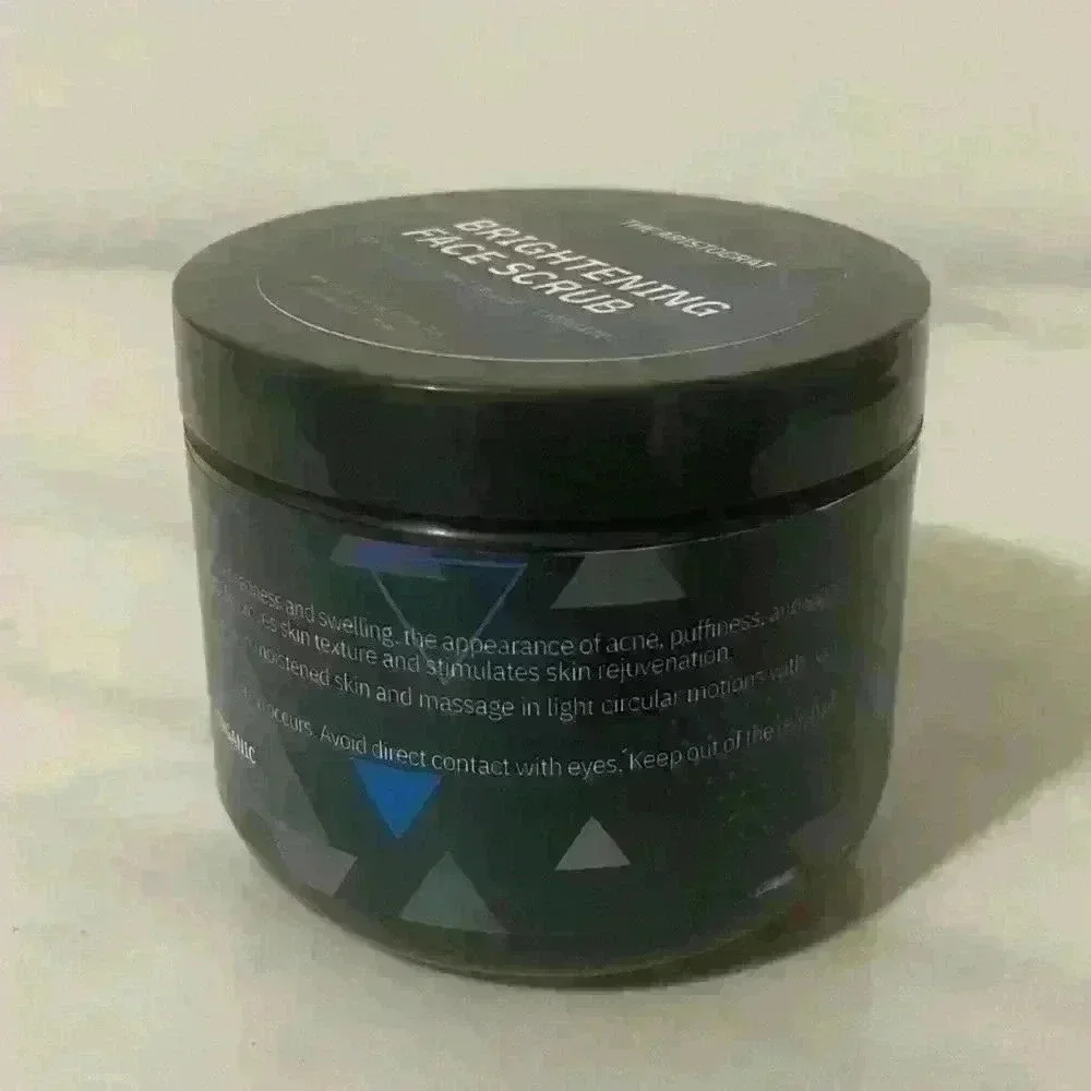 The Aristocrat Brightening Face Scrub Organic 4oz